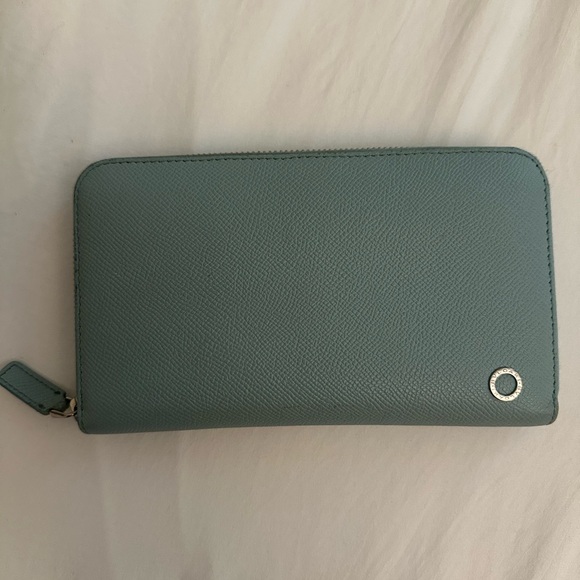 BVLGARI Wallet - Picture 1 of 8